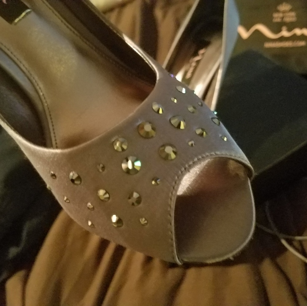 Nina Metal pumps with crystal open toe